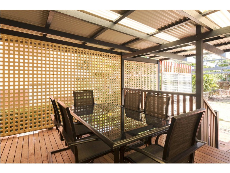 25 Queen Street, Scarborough QLD 4020