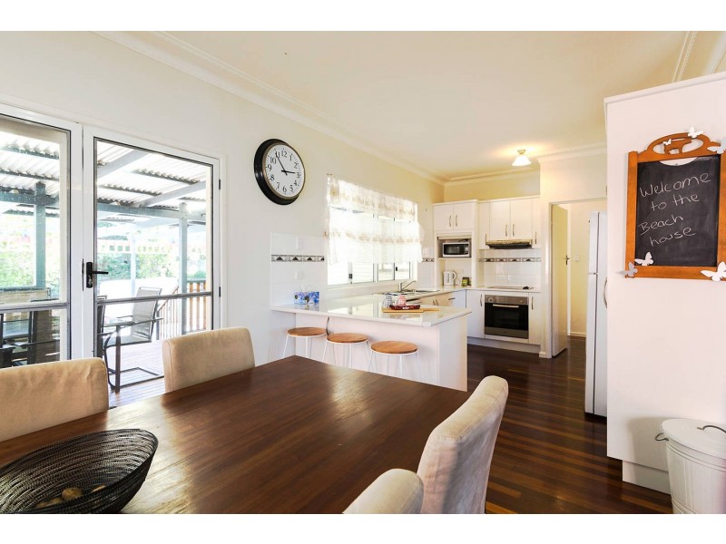 25 Queen Street, Scarborough QLD 4020