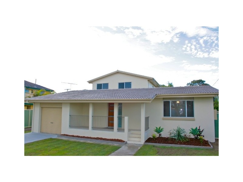 8 Lucinda Street, Clontarf QLD 4019