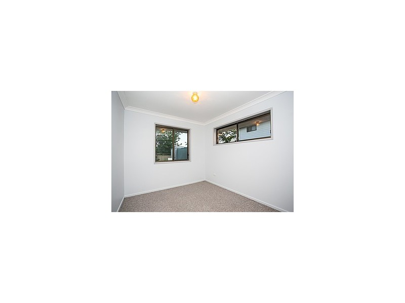 4 Oxford Street, Rothwell QLD 4022