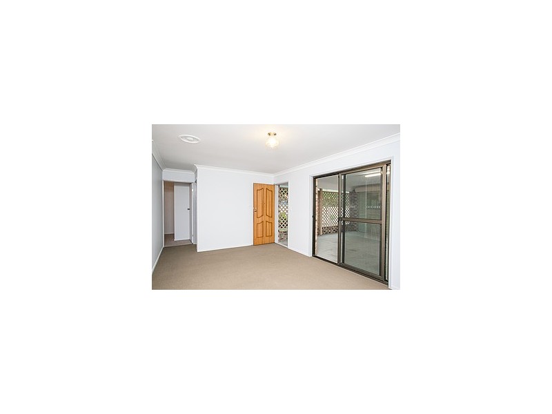 4 Oxford Street, Rothwell QLD 4022