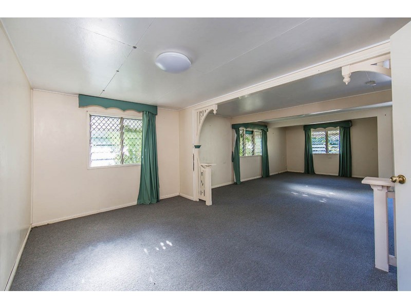 25 Louis Street, Redcliffe QLD 4020