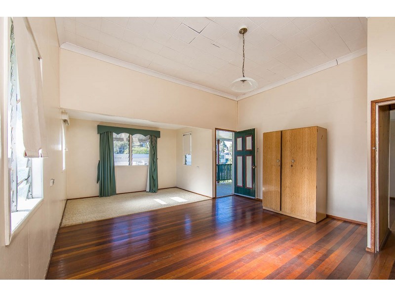 25 Louis Street, Redcliffe QLD 4020