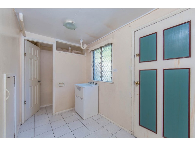 25 Louis Street, Redcliffe QLD 4020