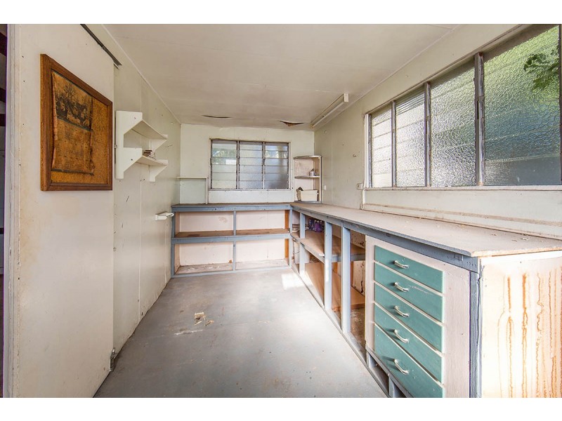 25 Louis Street, Redcliffe QLD 4020