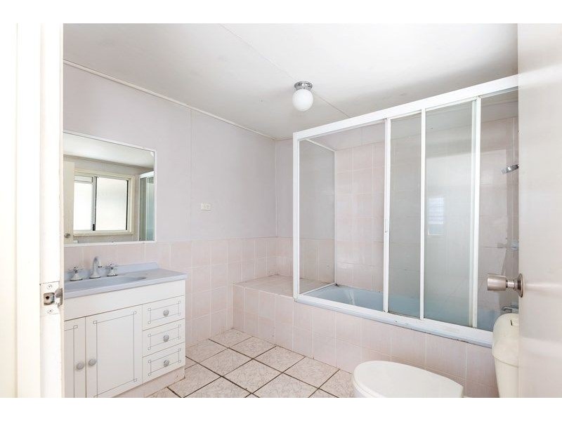 200 Hornibrook Esplanade, Woody Point QLD 4019