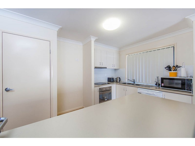 24 Stoneleigh Way, Holmview QLD 4207