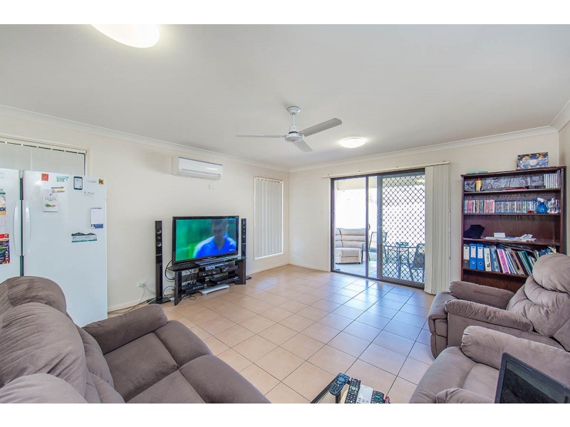 24 Stoneleigh Way, Holmview QLD 4207