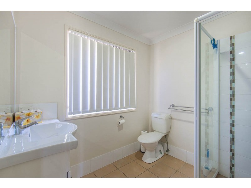 24 Stoneleigh Way, Holmview QLD 4207