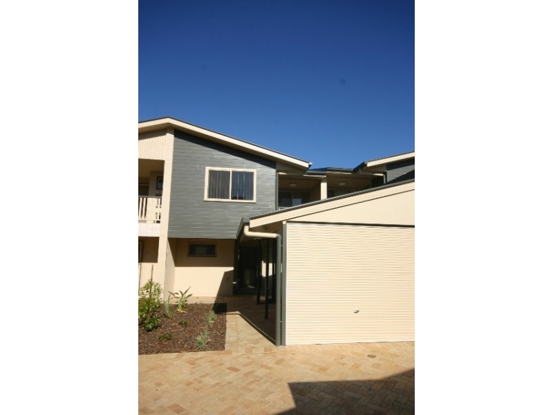 7A Cnr Elizabeth and Gerald Ave, Clontarf QLD 4019