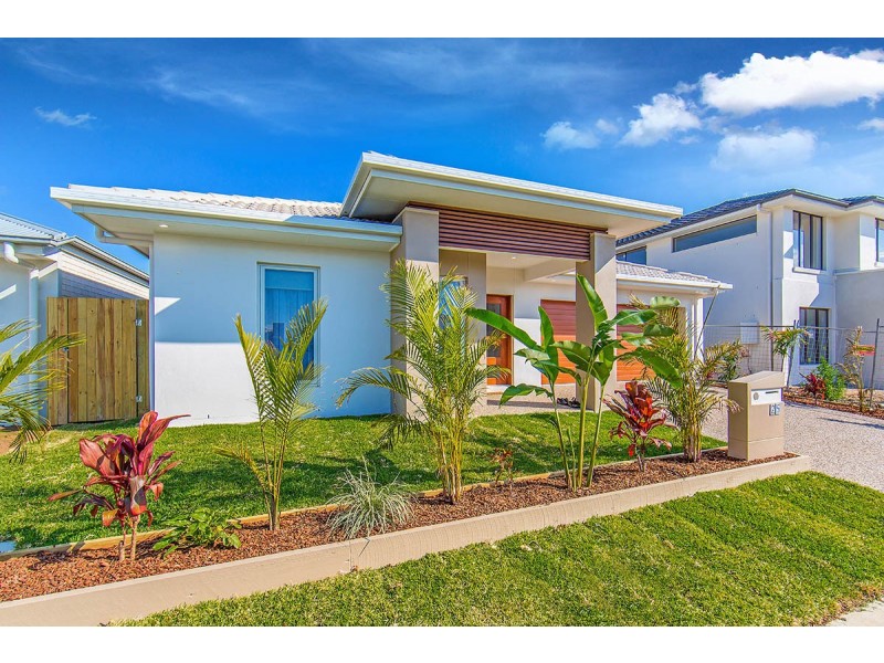 25 Crusade Street, Newport QLD 4020