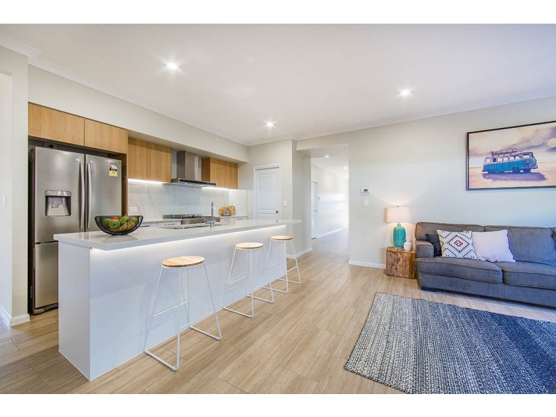 25 Crusade Street, Newport QLD 4020