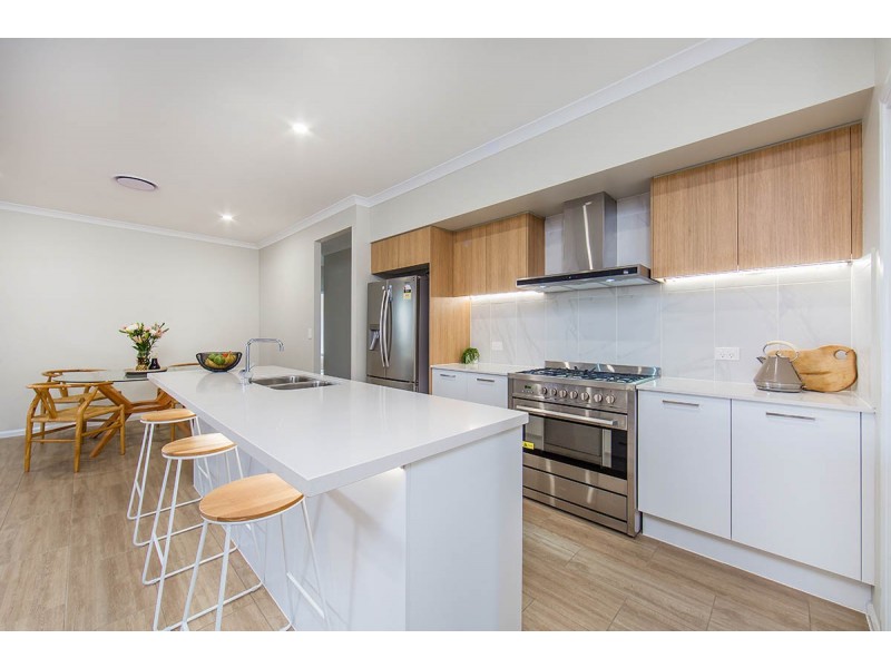 25 Crusade Street, Newport QLD 4020