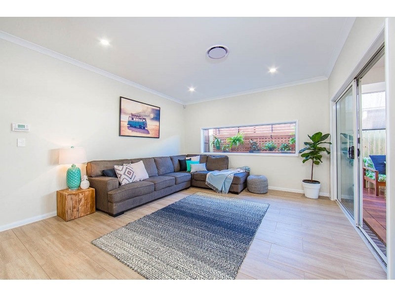 25 Crusade Street, Newport QLD 4020