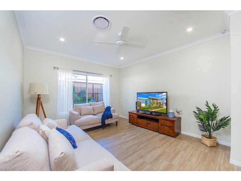 25 Crusade Street, Newport QLD 4020