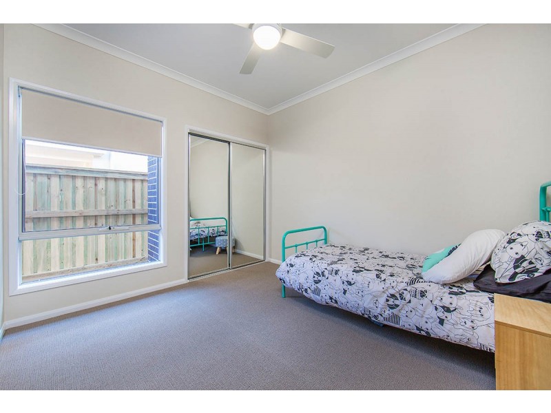 25 Crusade Street, Newport QLD 4020