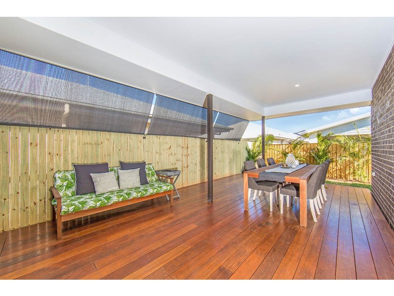 25 Crusade Street, Newport QLD 4020