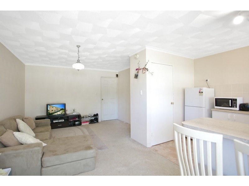 2/486 Oxley Avenue, Redcliffe QLD 4020