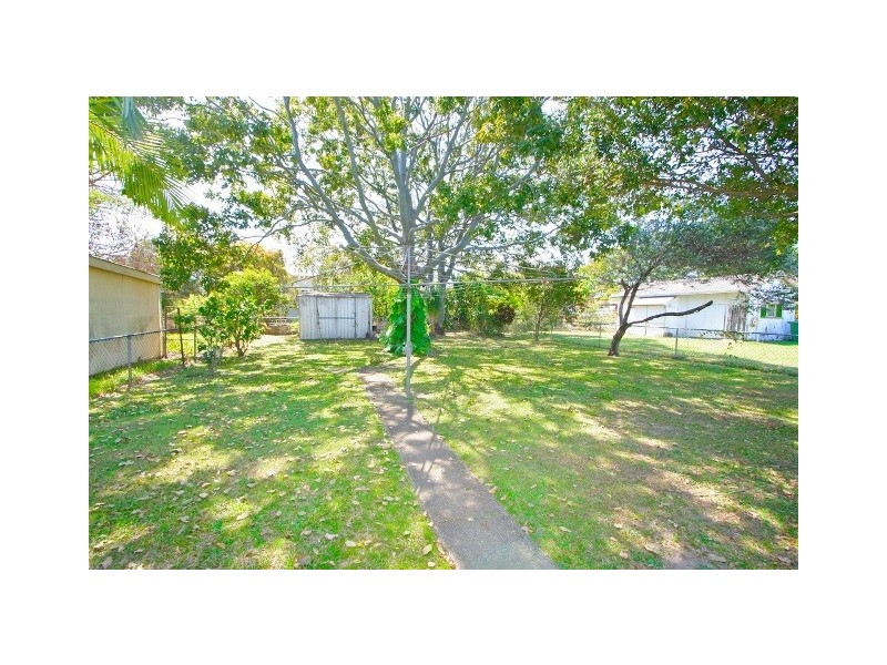 44 Arthur Street, Woody Point QLD 4019