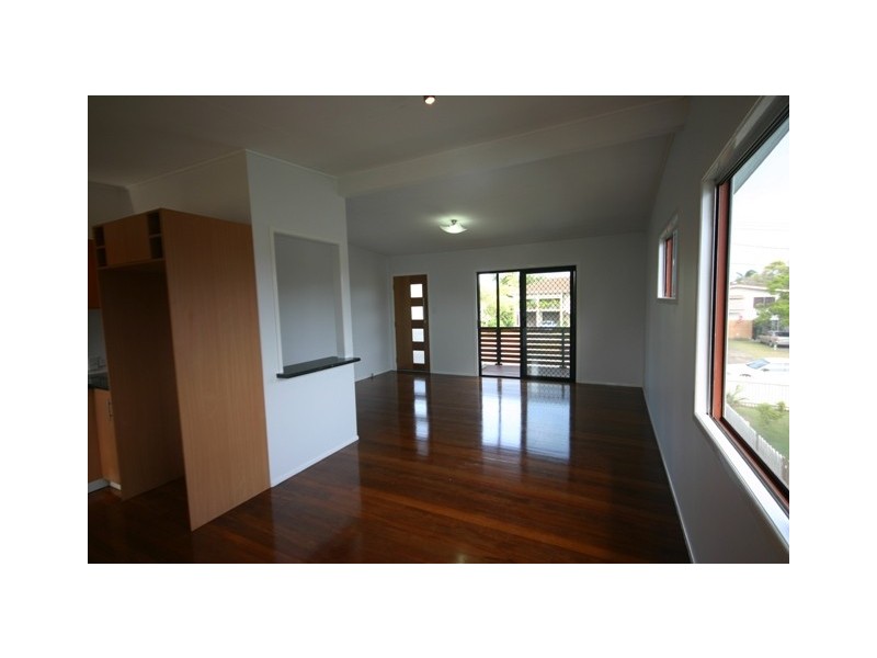 6 Weaber Street, Clontarf QLD 4019