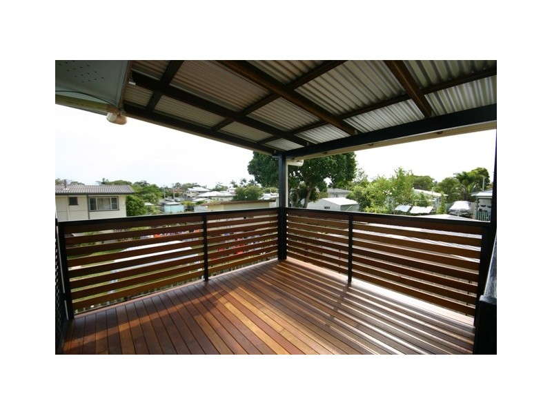 6 Weaber Street, Clontarf QLD 4019