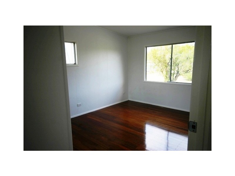6 Weaber Street, Clontarf QLD 4019