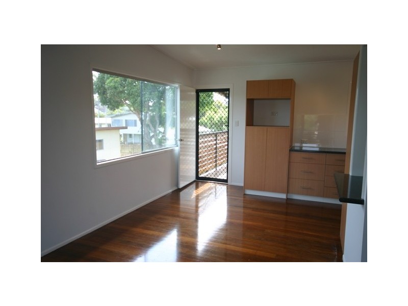 6 Weaber Street, Clontarf QLD 4019