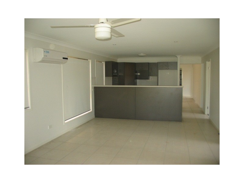 4 Waterlilly Court, Rothwell QLD 4022