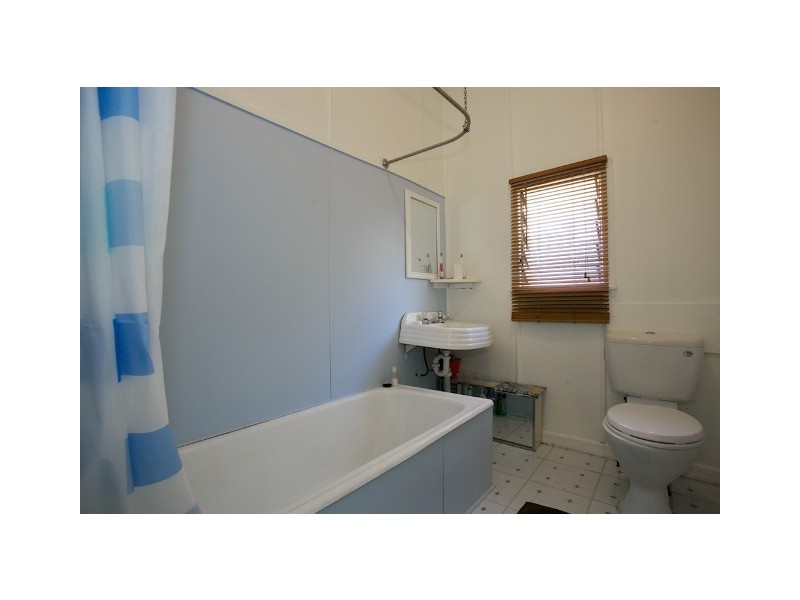 163 Scarborough Road, Redcliffe QLD 4020