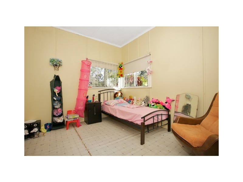 163 Scarborough Road, Redcliffe QLD 4020