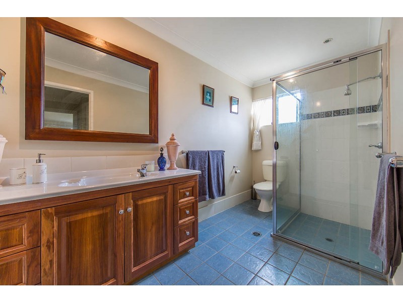 11 Watson Street, Clontarf QLD 4019