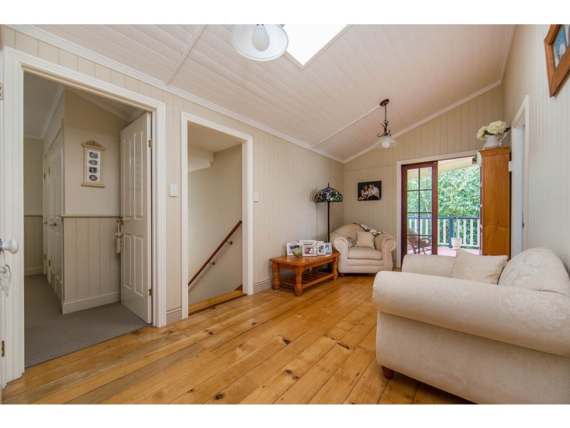 11 Watson Street, Clontarf QLD 4019