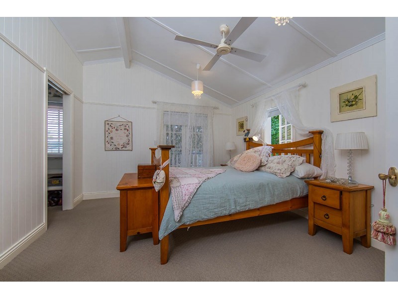 11 Watson Street, Clontarf QLD 4019