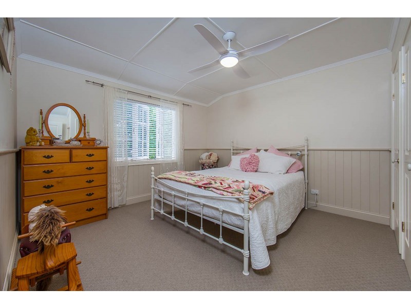 11 Watson Street, Clontarf QLD 4019