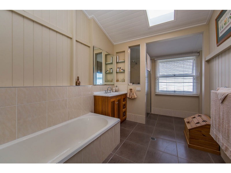 11 Watson Street, Clontarf QLD 4019