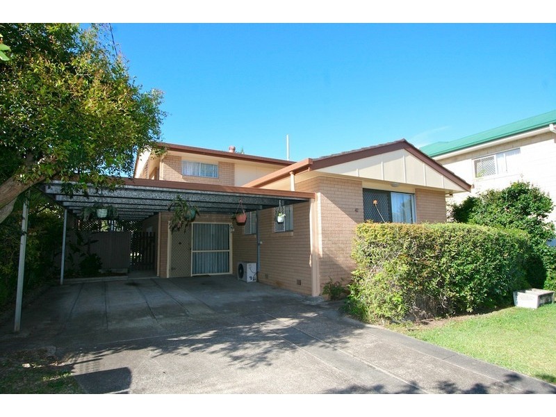 42 McCulloch Avenue, Margate QLD 4019