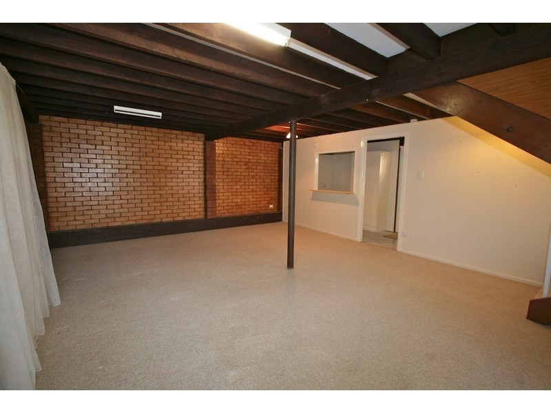 42 McCulloch Avenue, Margate QLD 4019