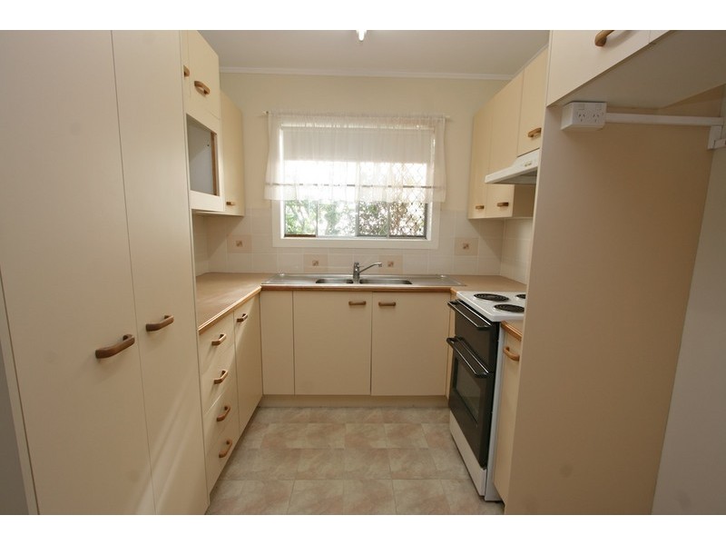 42 McCulloch Avenue, Margate QLD 4019