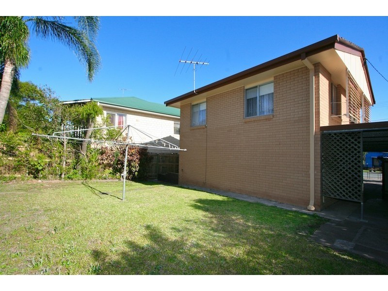 42 McCulloch Avenue, Margate QLD 4019