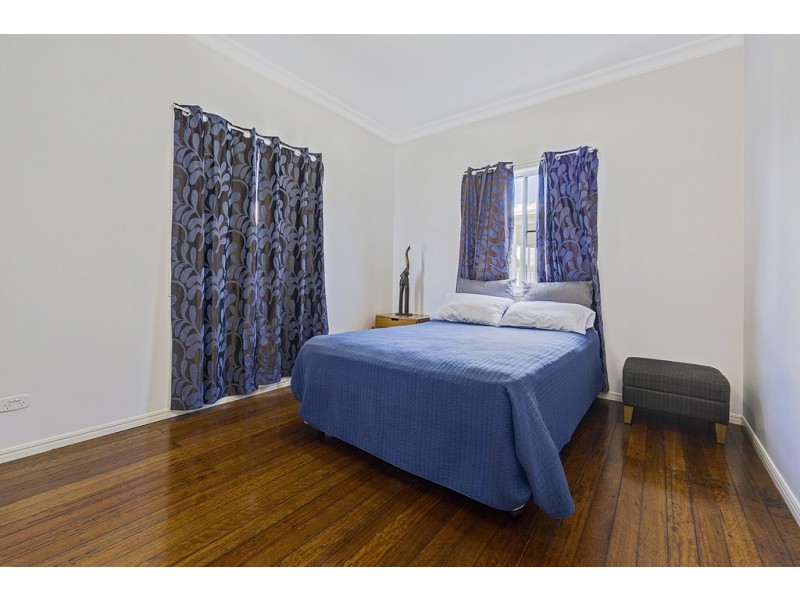 9 Cowen Street, Margate QLD 4019
