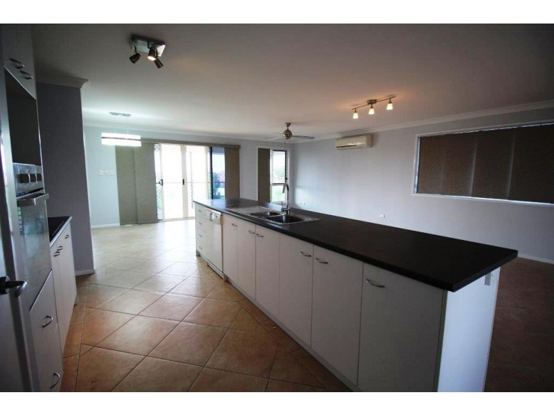 11 Kippa Street, Kippa-ring QLD 4021