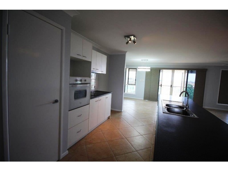 11 Kippa Street, Kippa-ring QLD 4021