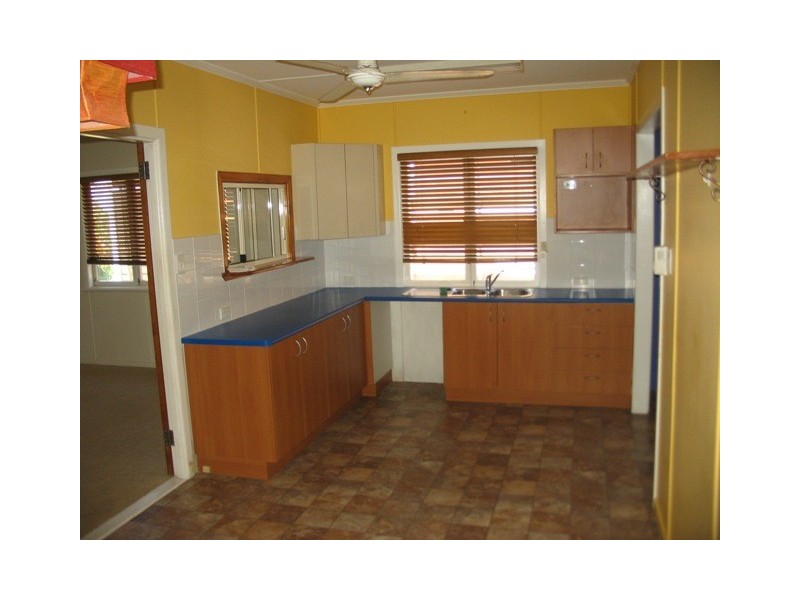 16 Herne Road, Scarborough QLD 4020