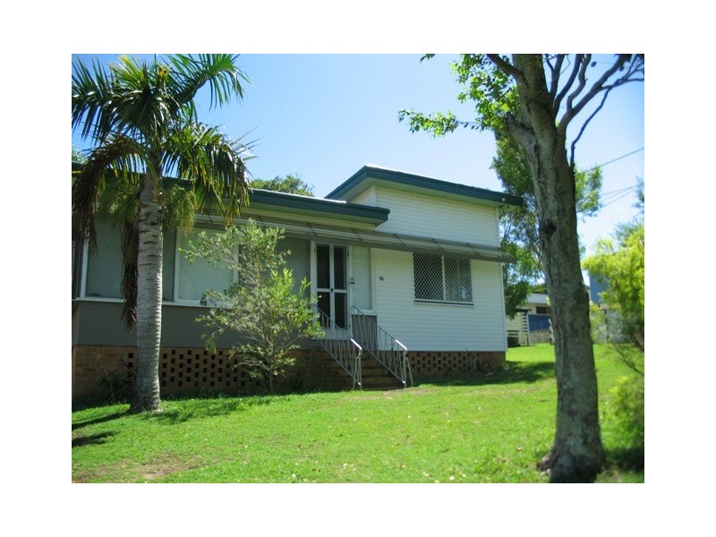 16 Herne Road, Scarborough QLD 4020