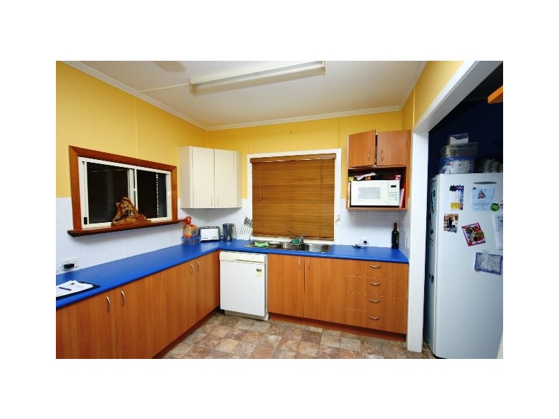 16 Herne Road, Scarborough QLD 4020