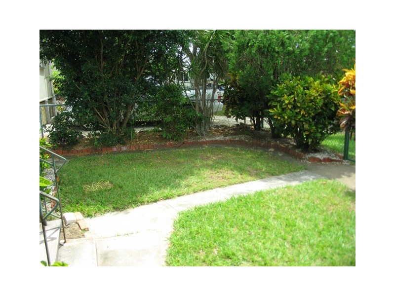 35 Greenup Street, Redcliffe QLD 4020