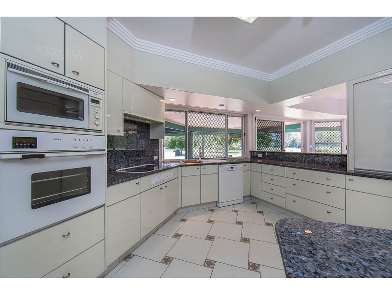 33 Valerie Street, Clontarf QLD 4019