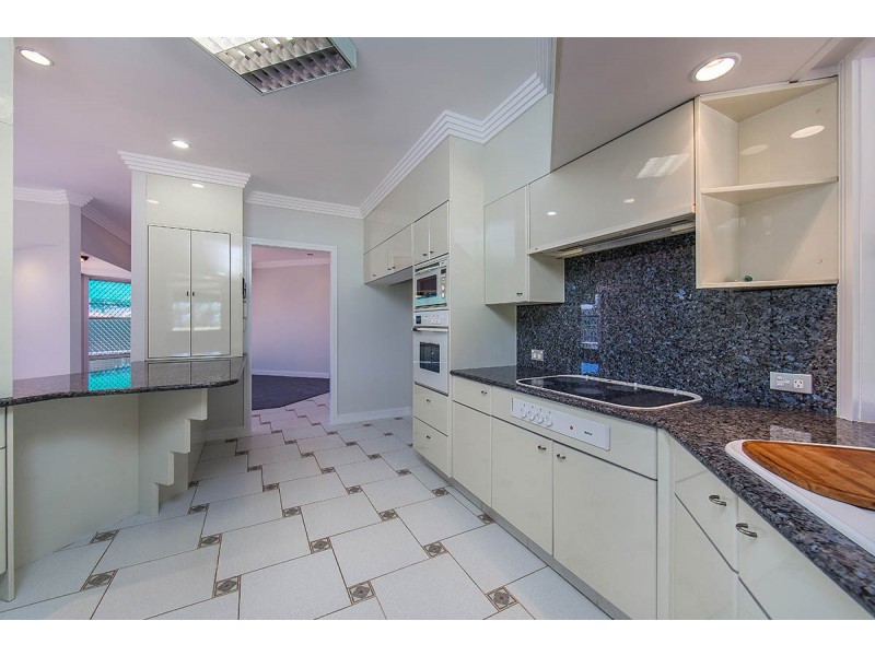 33 Valerie Street, Clontarf QLD 4019