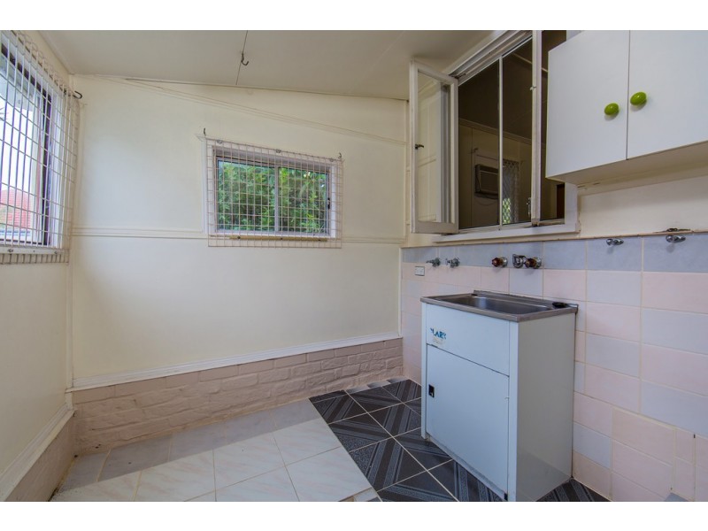 27 Ada Street, Margate QLD 4019