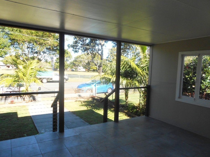 102 King Street, Woody Point QLD 4019